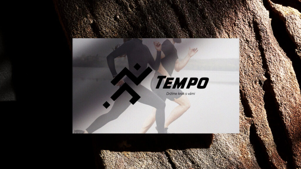 logo tempo v podobě bězce